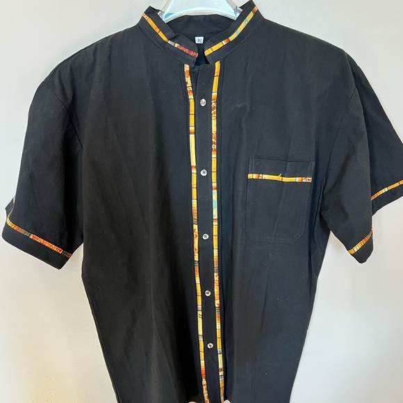 NWOT Men’s cotton button down shirt. - Picture 3 of 7